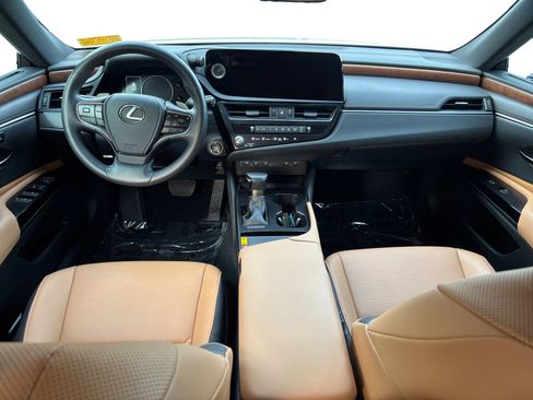 Used 2025 Lexus ES 350 w/ Premium Package FWD image 10