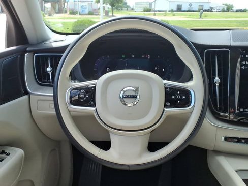 Used 2023 Volvo XC60 B6 Ultimate w/ Climate Package AWD/4WD image 10