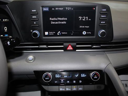 Used 2021 Hyundai Elantra SEL FWD image 21