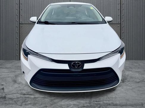 Used 2023 Toyota Corolla LE FWD image 8