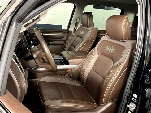 Used 2025 RAM 1500 Limited image 8