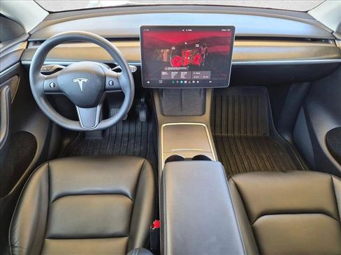 Used 2023 Tesla Model Y Long Range AWD/4WD image 18
