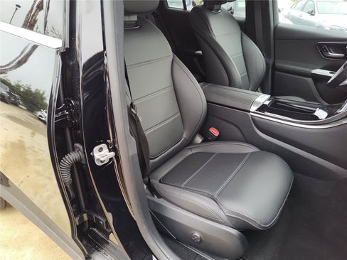 New 2025 Mercedes-Benz GLC 300 image 12