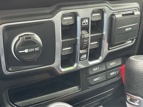 Used 2021 Jeep Gladiator Sport w/ Quick Order Package 26Q 80th image 16