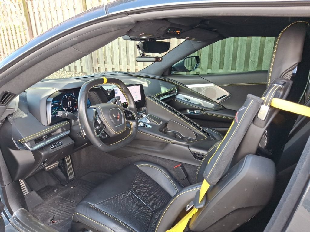 Used 2020 Chevrolet Corvette Stingray Premium Cpe w/ 3LT Preferred Equipment Group RWD image 4