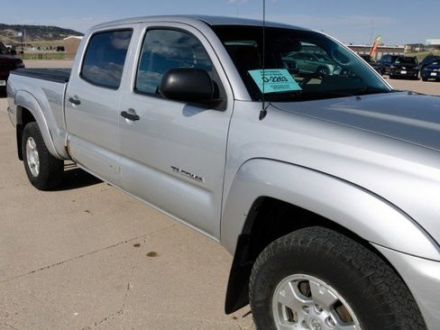 Used 2013 Toyota Tacoma 4x4 Double Cab w/ SR5 Pkg image 11