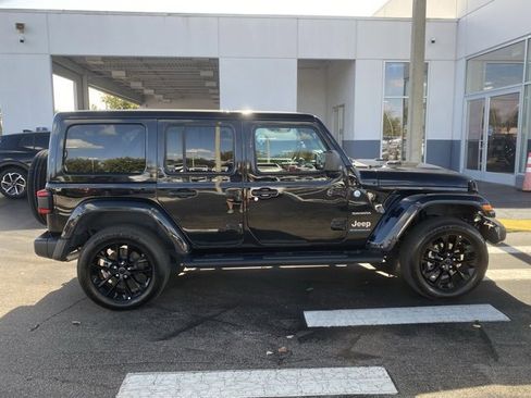 Used 2024 Jeep Wrangler Unlimited Sahara w/ Technology Group image 9