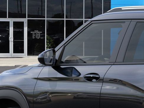 New 2026 Chevrolet TrailBlazer LT w/ Convenience Package FWD image 12