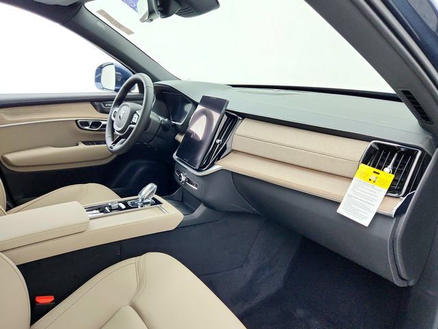 New 2026 Volvo XC90 B6 Plus w/ Protection Package Premier AWD/4WD image 13