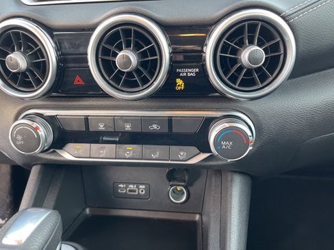 Used 2022 Nissan Sentra SV image 18