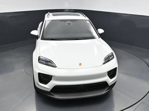 New 2026 Porsche Macan 4 Electric AWD/4WD image 21