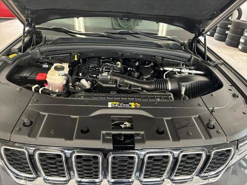 Certified 2022 Jeep Grand Cherokee Limited AWD/4WD image 25