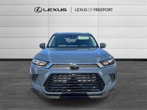 Used 2026 Toyota Grand Highlander XLE image 2