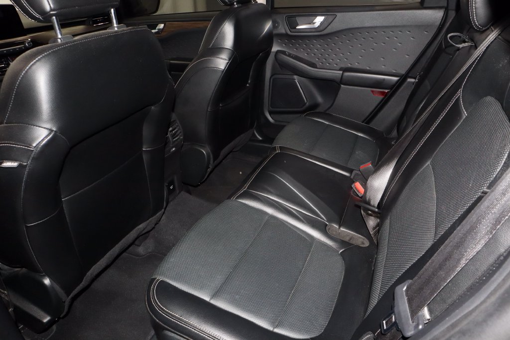 Certified 2020 Ford Escape Titanium AWD/4WD image 21