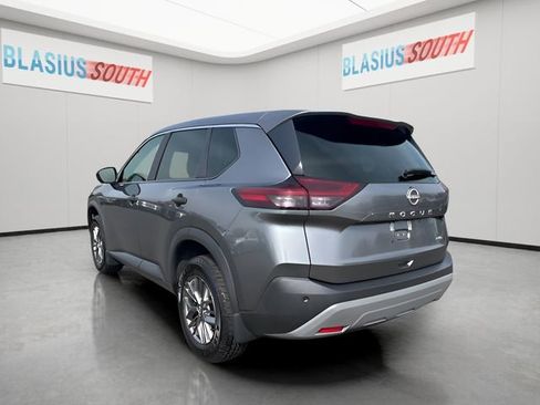 Used 2023 Nissan Rogue S AWD/4WD image 5