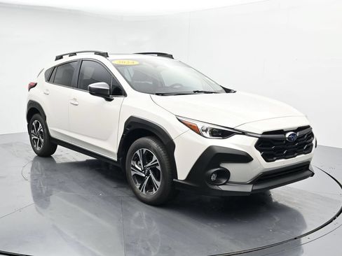 Used 2024 Subaru Crosstrek 2.0i Premium AWD/4WD image 2