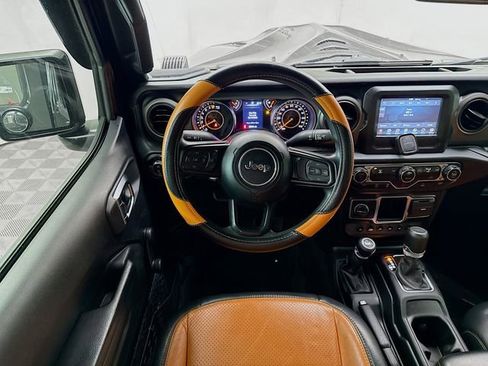 Used 2023 Jeep Gladiator Sport image 23