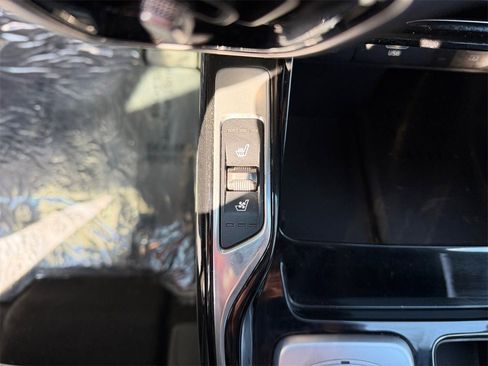 Used 2023 Kia Sorento SX Prestige image 25