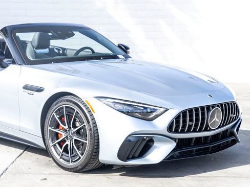 Used 2022 Mercedes-Benz SL 55 AMG 4MATIC image 4