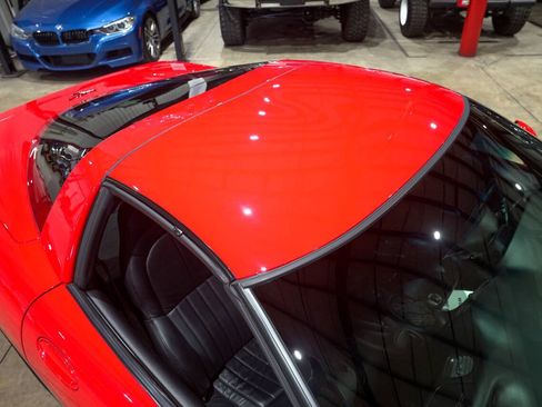 Used 2001 Chevrolet Corvette Coupe RWD image 19