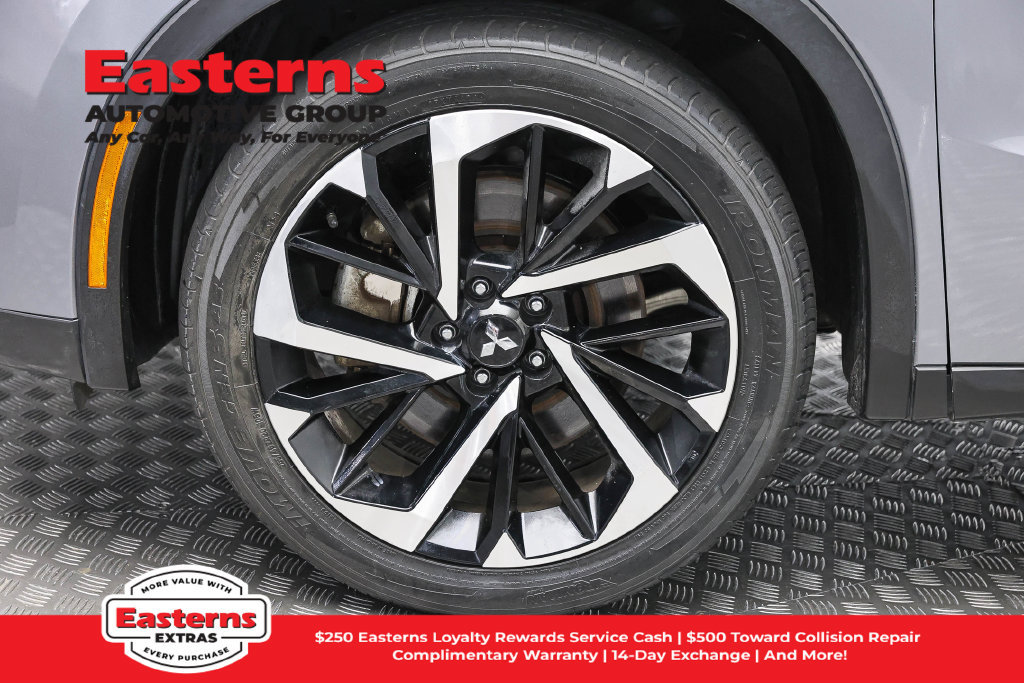 Used 2023 Mitsubishi Outlander SE AWD/4WD image 34