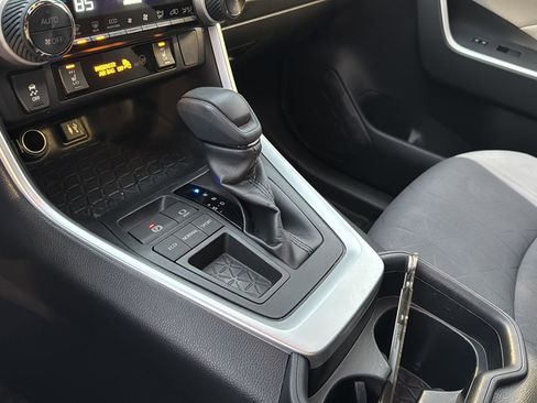 Used 2019 Toyota RAV4 XLE image 25