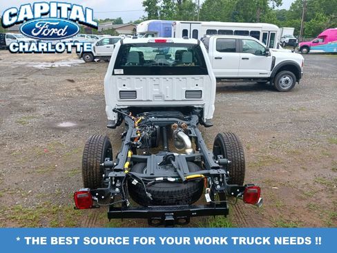 New 2026 Ford F250 XL w/ XL Chrome Package RWD image 3