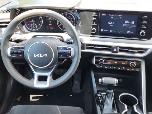 Used 2022 Kia K5 LXS FWD image 24
