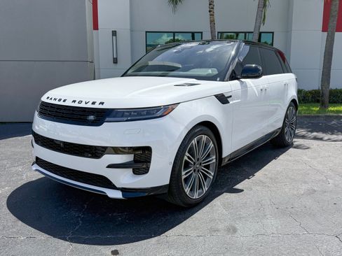 Used 2024 Land Rover Range Rover Sport Dynamic SE AWD/4WD image 9