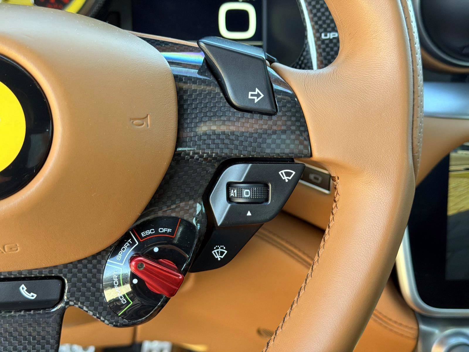 Used 2019 Ferrari Portofino RWD image 31