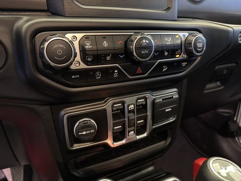 Used 2020 Jeep Wrangler Unlimited Sport S AWD/4WD image 21