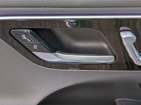 Used 2022 Mercedes-Benz C 300 Sedan image 13