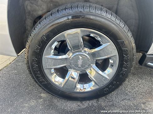 Used 2015 Chevrolet Tahoe LTZ image 10