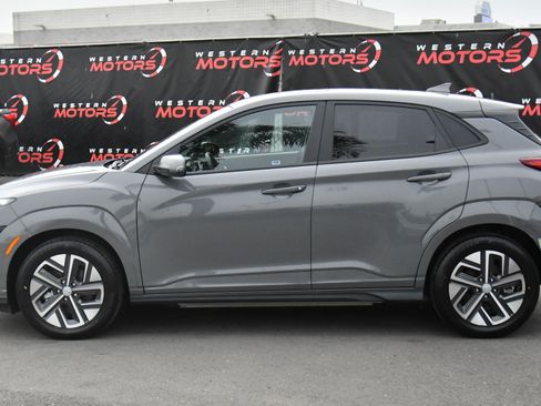 Used 2023 Hyundai Kona Limited image 4