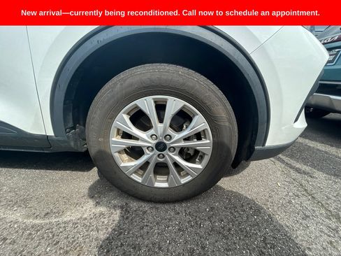 Used 2023 Ford Escape Active AWD/4WD image 3