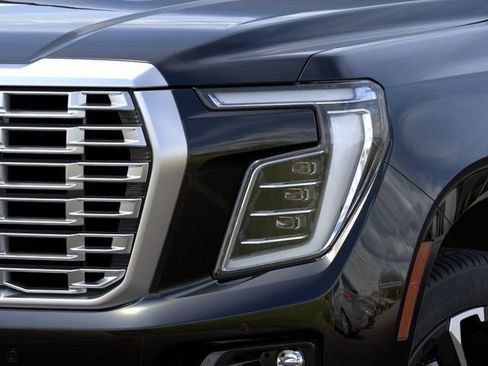 New 2026 GMC Yukon Denali w/ Denali Reserve Package AWD/4WD image 10