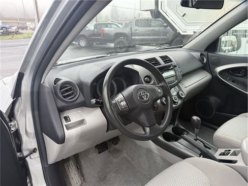 Used 2011 Toyota RAV4 4WD image 15
