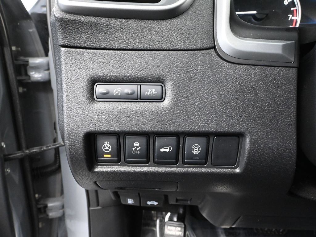 Used 2024 Nissan Murano Platinum AWD/4WD image 23