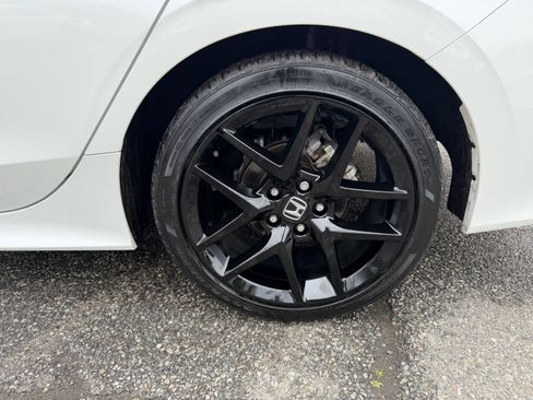Used 2024 Honda Civic Sport image 8
