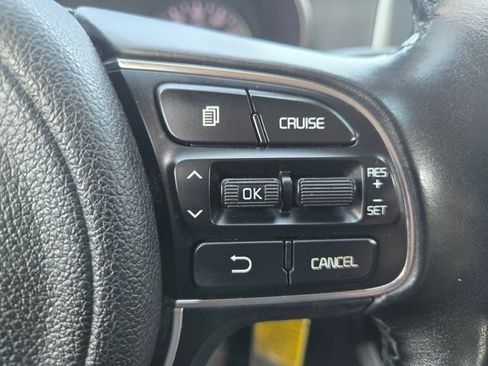 Used 2018 Kia Optima S FWD image 23