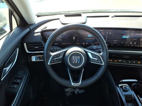 Used 2025 Buick Envision Preferred AWD/4WD image 13