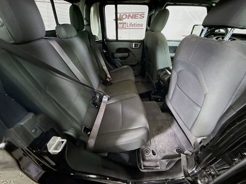 Used 2023 Jeep Gladiator Willys image 29