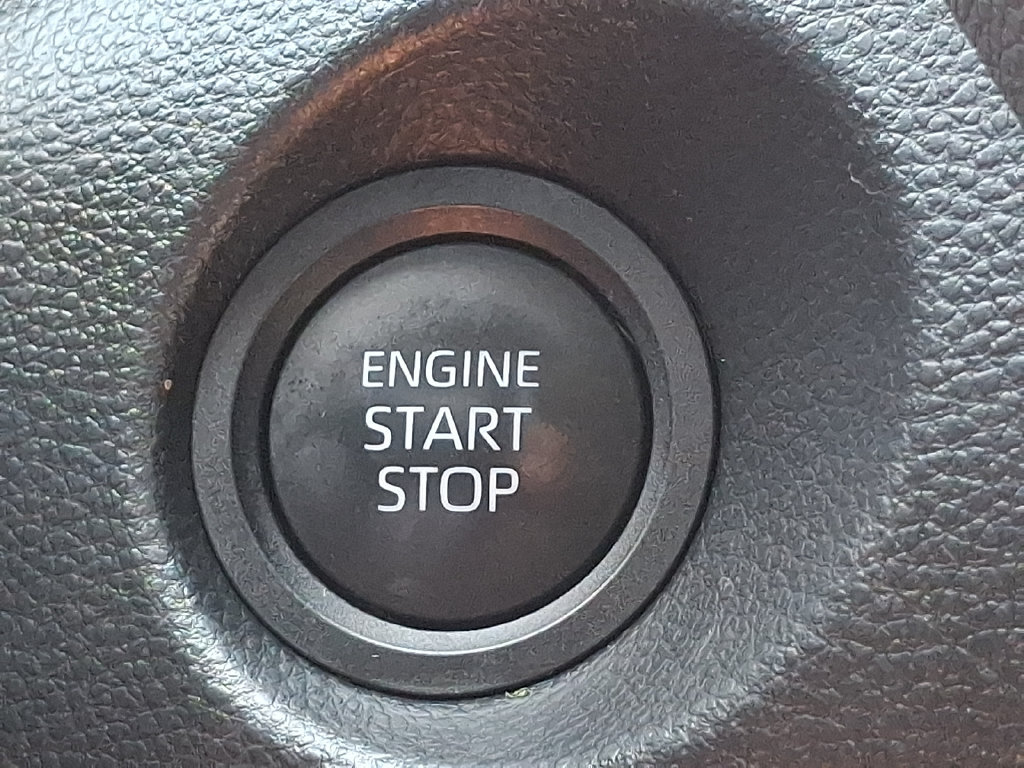 Certified 2025 Toyota Corolla Cross XLE FWD image 22