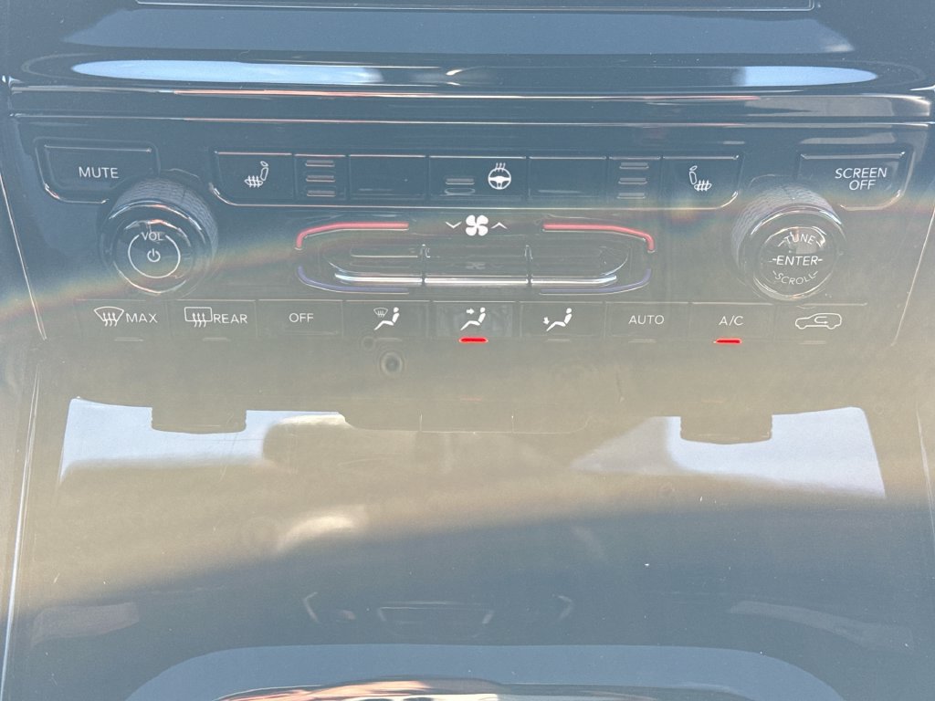 Used 2023 Jeep Grand Cherokee L Laredo AWD/4WD image 22