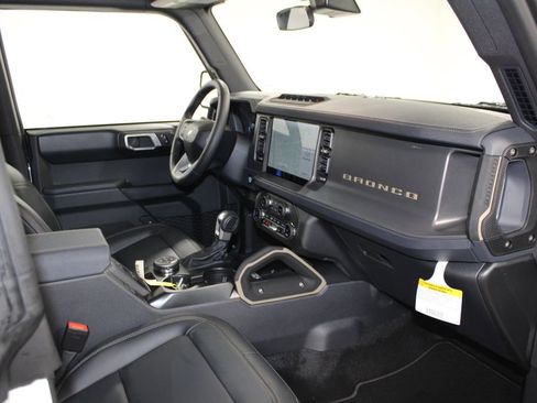 New 2025 Ford Bronco Badlands image 27