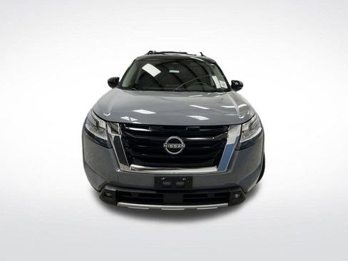Used 2022 Nissan Pathfinder SL image 11