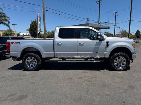 Used 2017 Ford F250 Lariat w/ Chrome Package AWD/4WD image 10