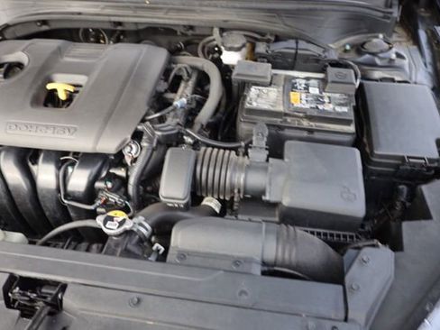 Certified 2023 Kia Forte LXS w/ LXS Technology Package image 38