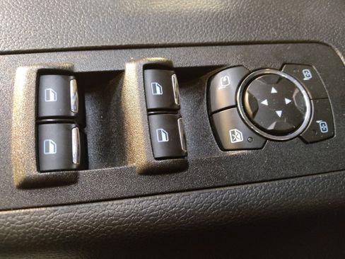 Used 2020 Ford F150 Lariat image 27