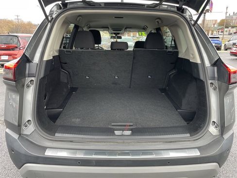 Used 2021 Nissan Rogue SV image 35